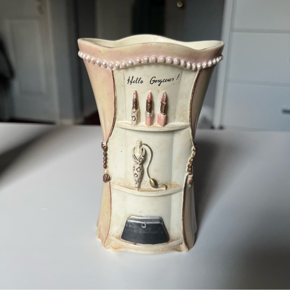 *SOLD* Vintage Chic Bathroom Decor - Set of 3 - Picture 7 of 8